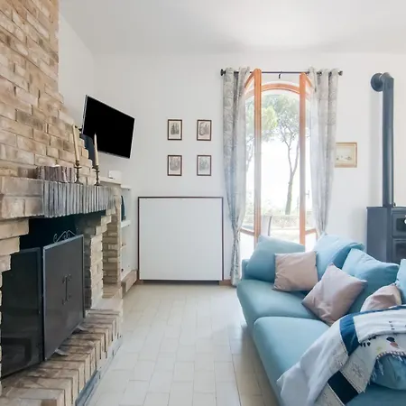 Enchanting Coastal With Views Pesaro