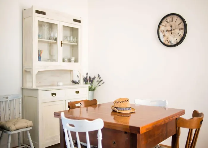 Enchanting Coastal With Views * Pesaro