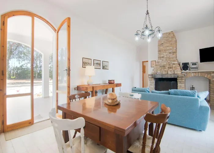 Casa vacanze Enchanting Coastal With Views *