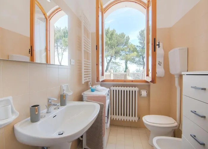 Enchanting Coastal With Views Pesaro