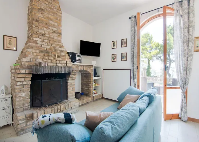 Enchanting Coastal With Views Casa vacanze